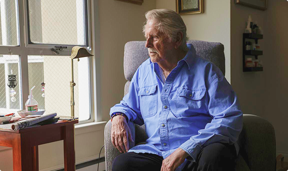 Pflegerische Tochter und Mutter