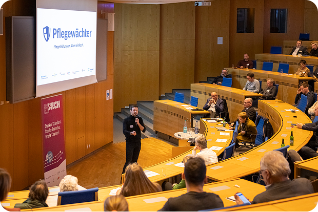 Florian Specht, Gründer von Pflegewächter